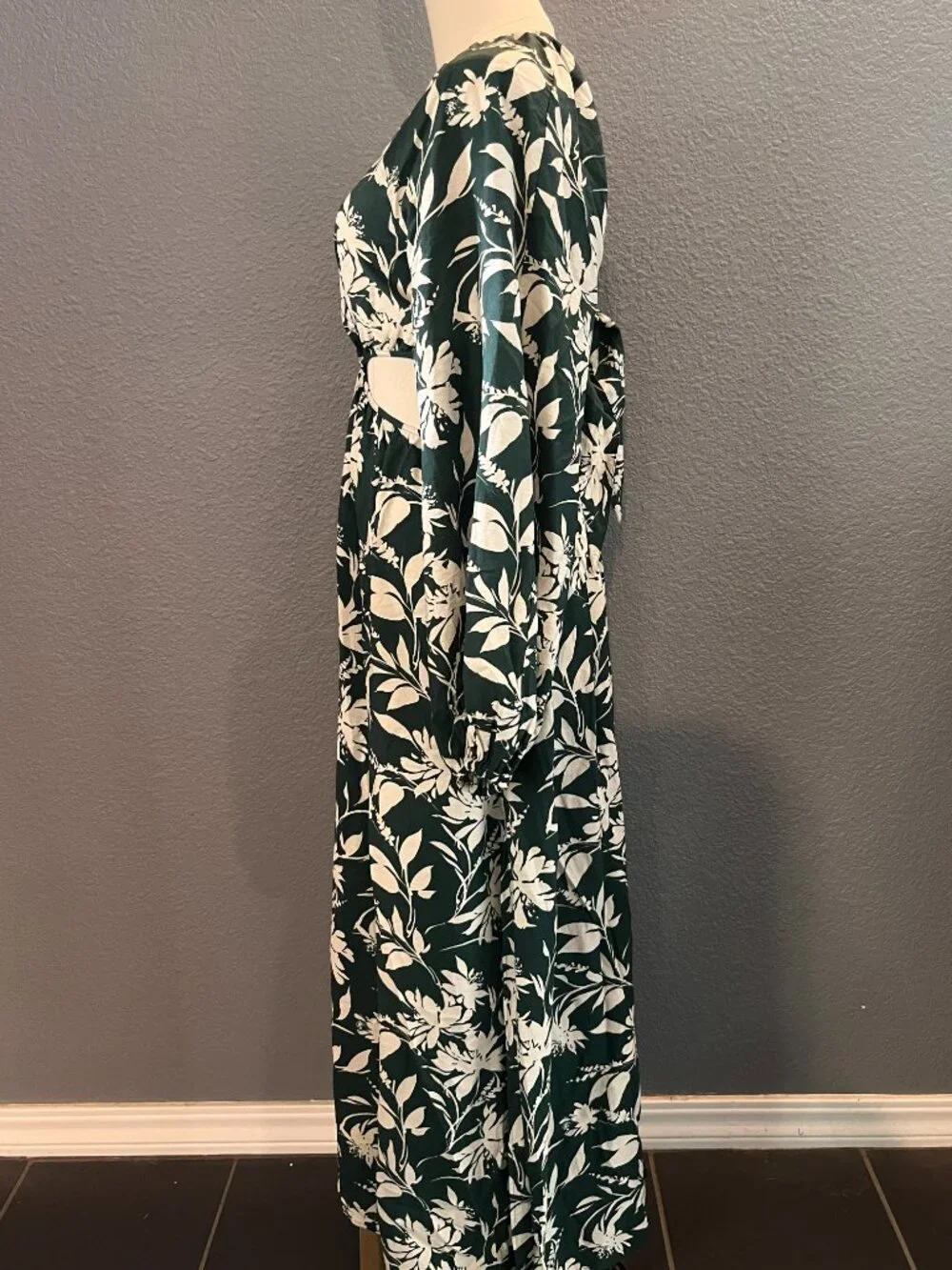 Abercrombie & Fitch Green Floral Plunge Cutout Ring Maxi Dress New with Tags - M